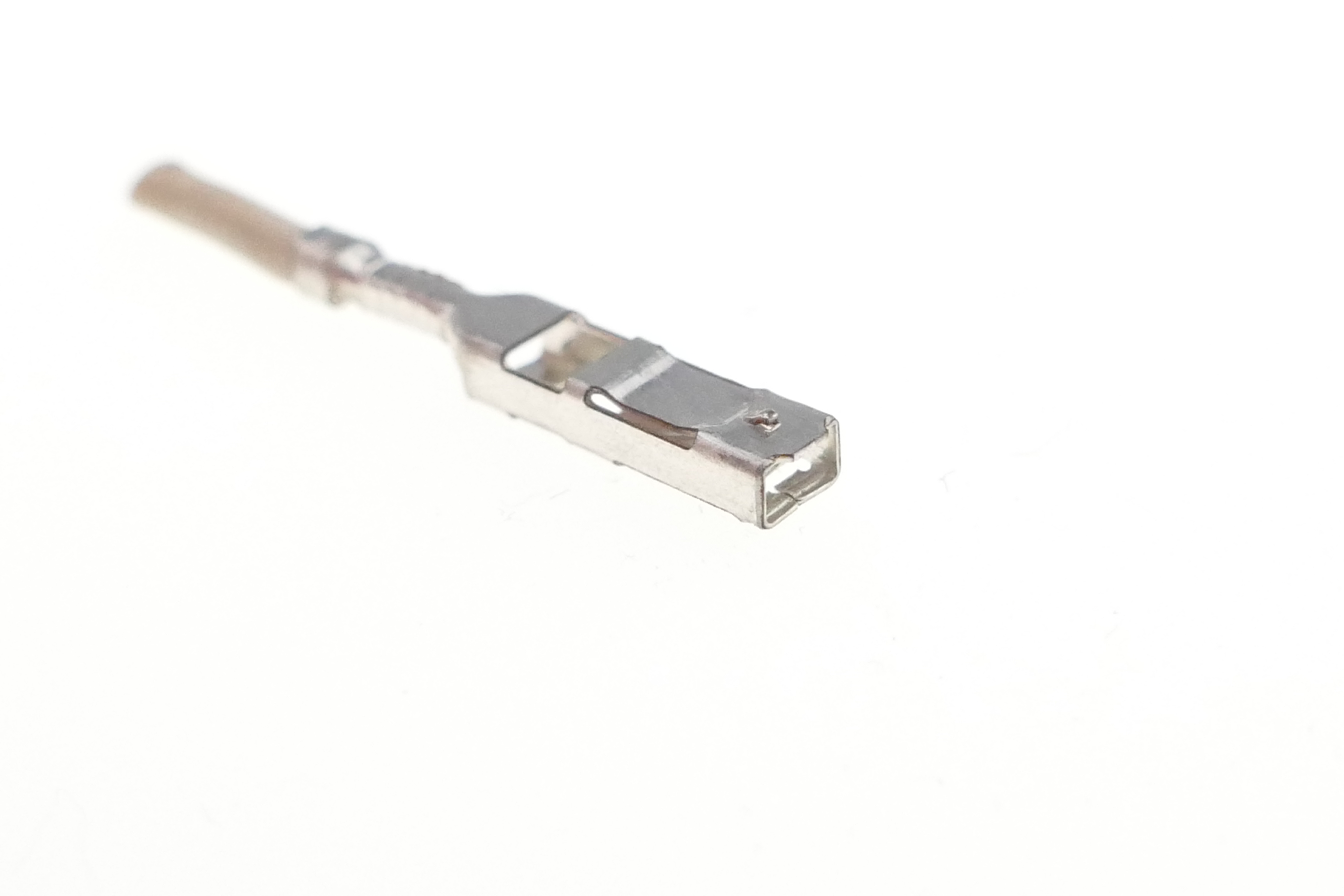 Tyco/AMP MIC I female terminal tangless
