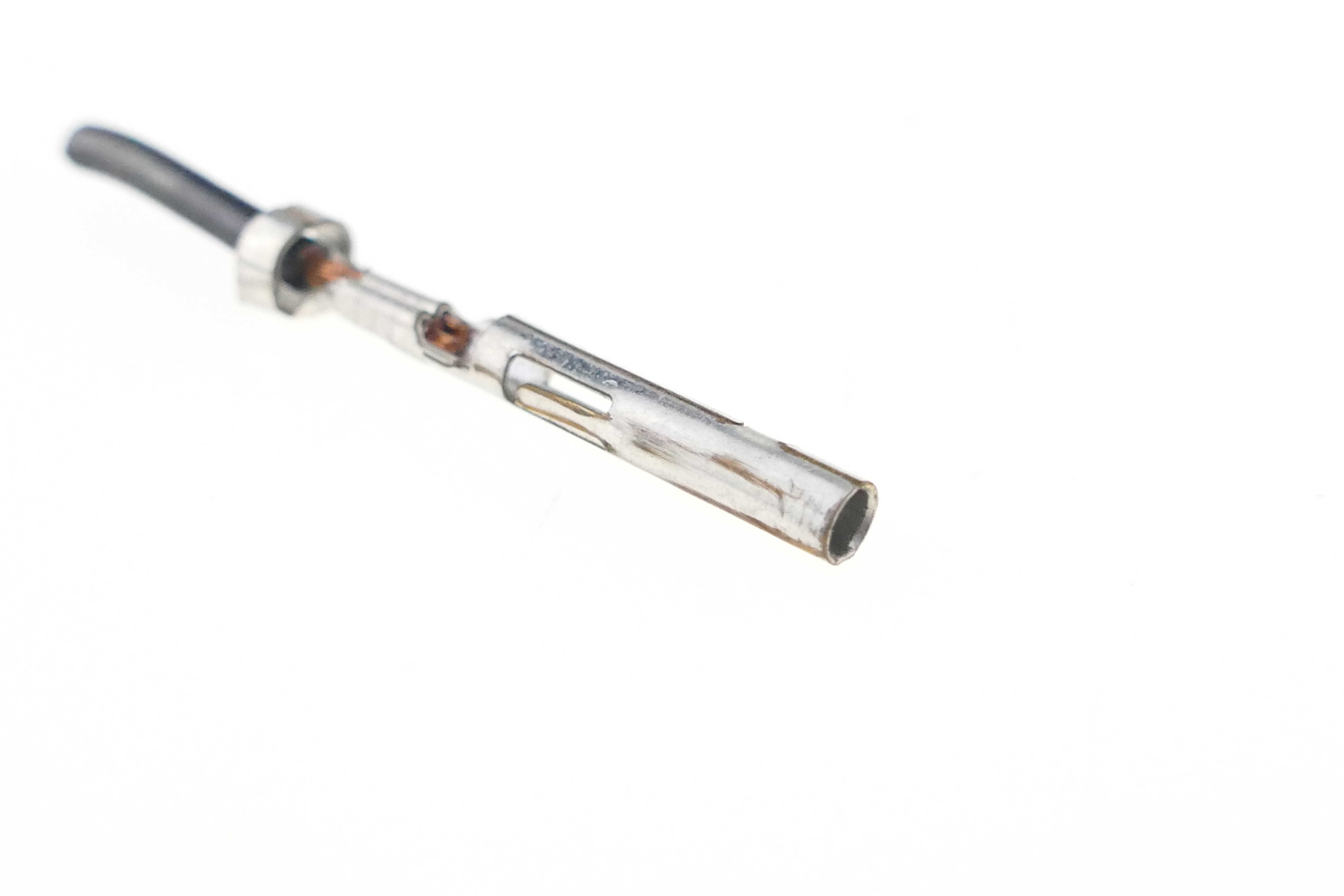Aptiv Weather-Pack female terminal