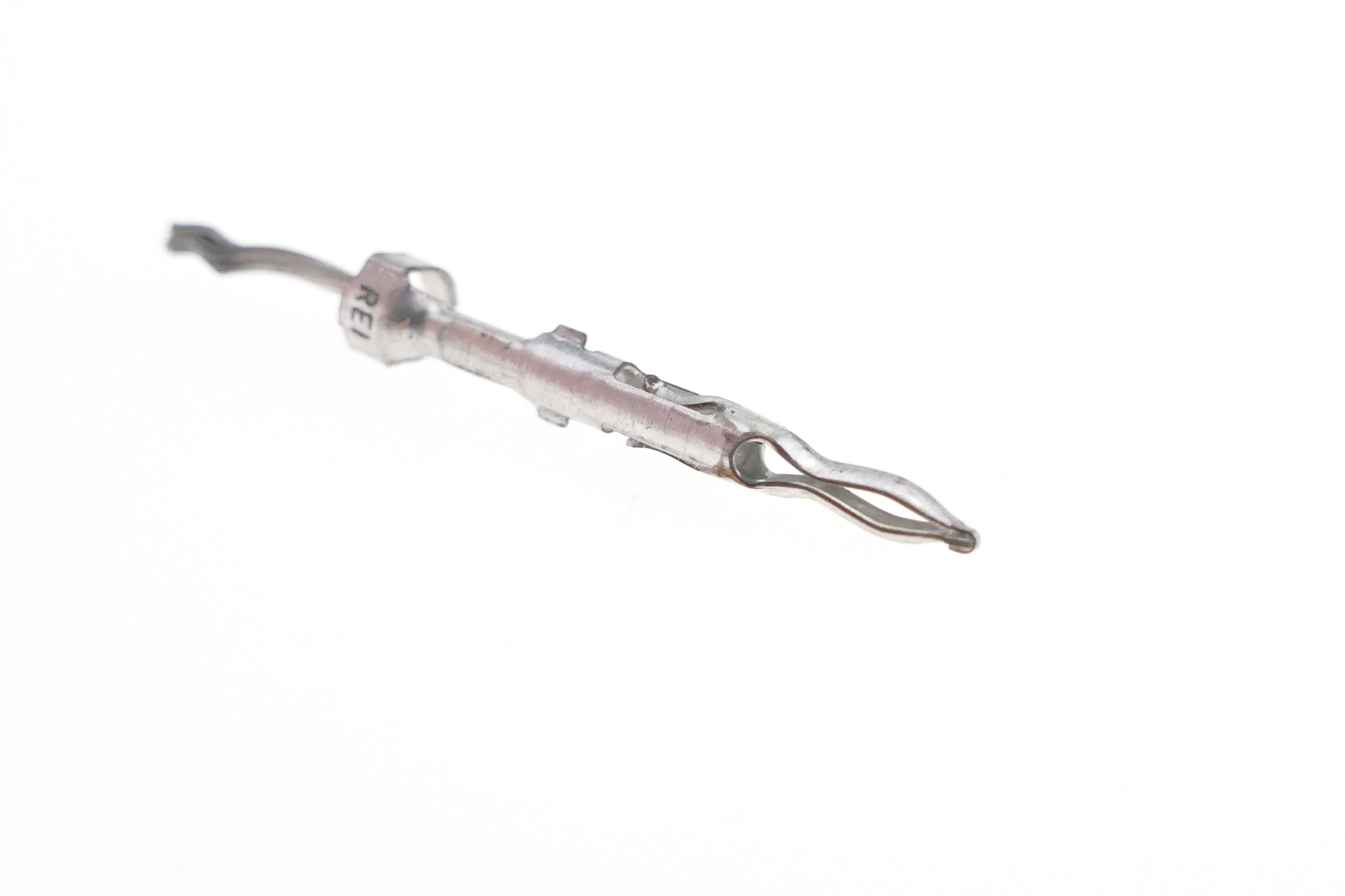 Aptiv Weather-Pack male terminal