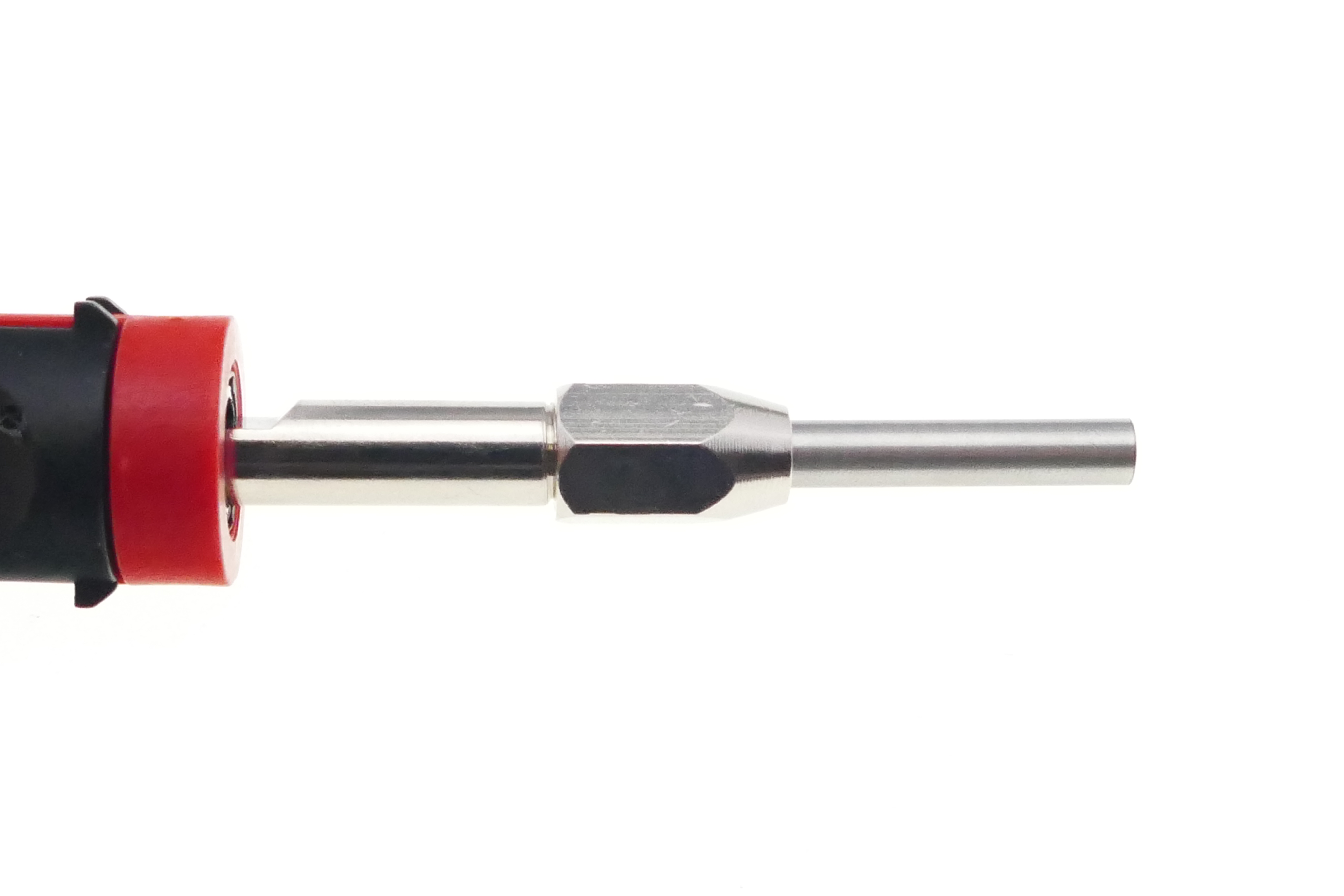 R807